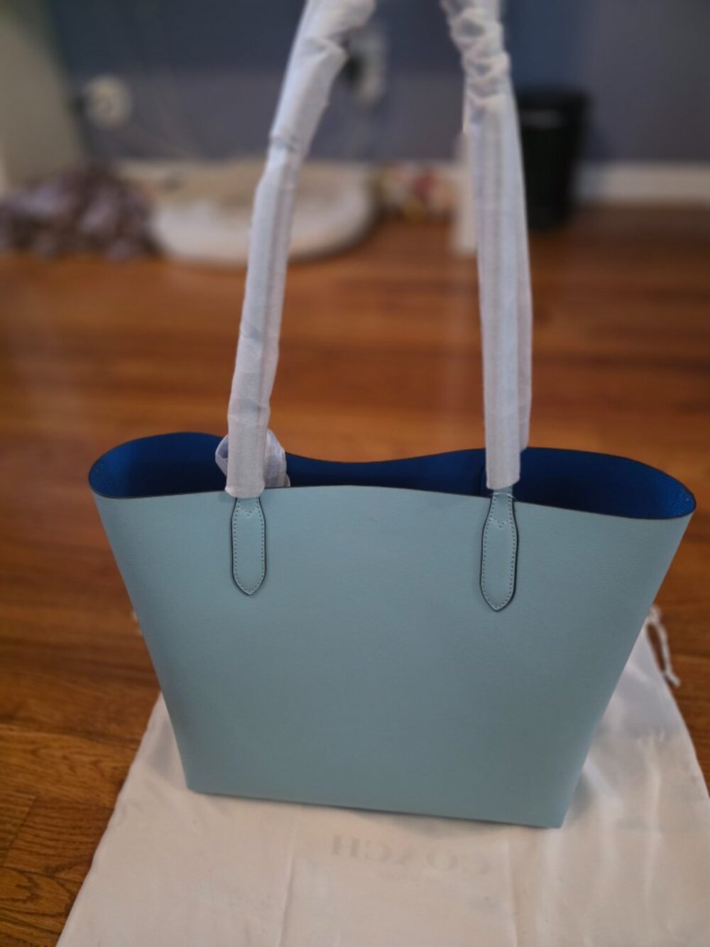 Kate Spade light blue tote - Picture 4 of 4